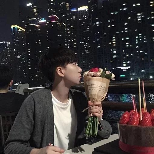 连妍哲士