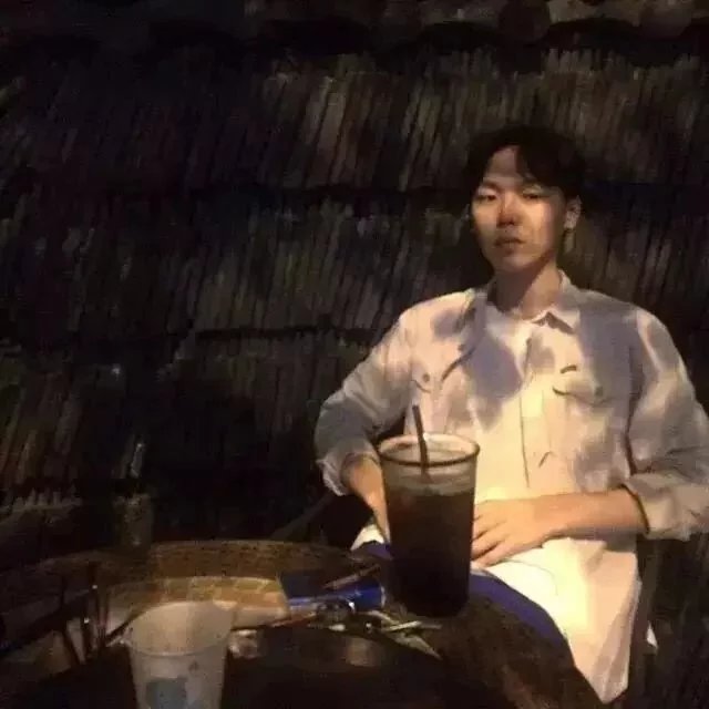 闻维婉杰